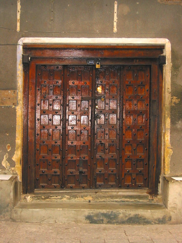 the inn's door