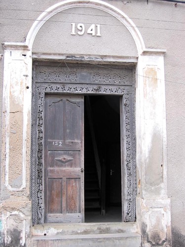 tracery door