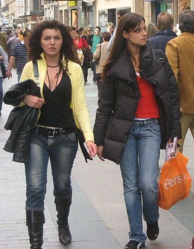 madrid women shopping