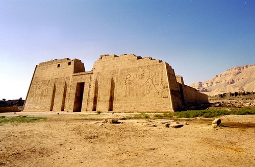 1999 10 Medinet Habu, Tempel van Ramses III por Hans Ollermann.