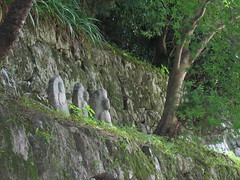 清水寺での地蔵尊 - statues of Jizō