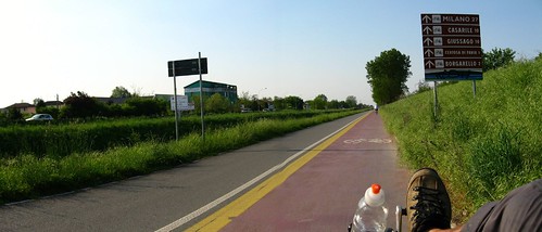 Bike lane into Milano along the Pavia-Milano canal, just out of Pavia, Italy