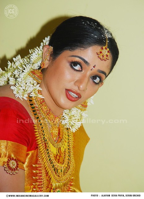 kavya-madhavan-wedding-photos-www_indiancinemagallery_com91