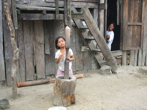 Philippines,Pinoy,Life,city,rural rice pounding girl kalinga