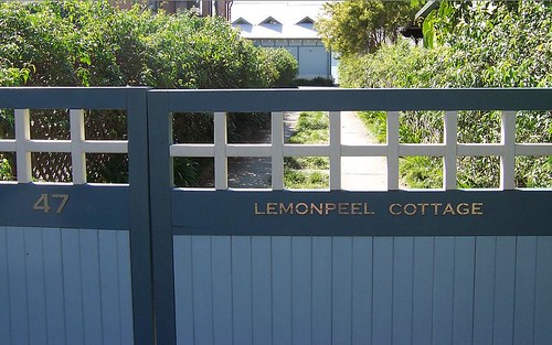 Lemonpeel Cottage gate Wagstaff Avenue Wagstaffe