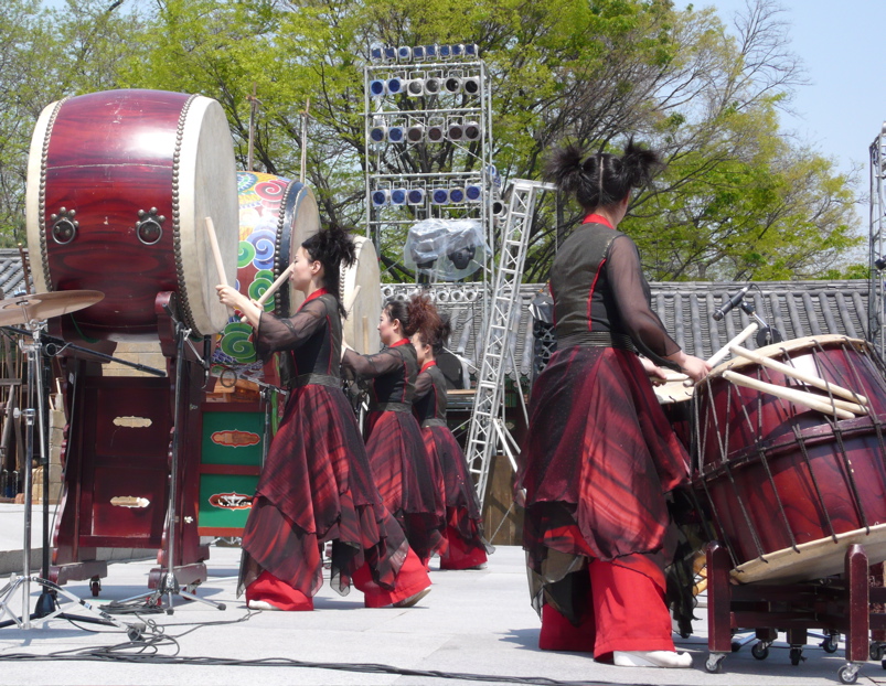 female drumming group, hi seoul festival