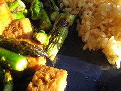 Tofu with Grilled Asparagus and Rice