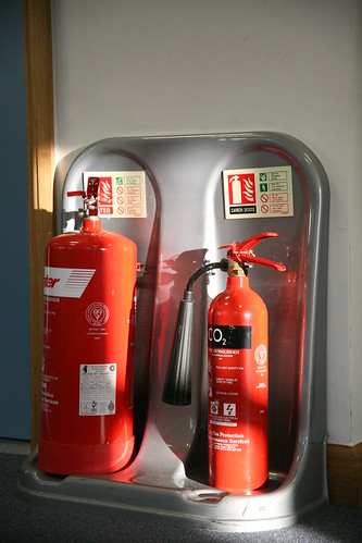 emergency preparedness, fire extinguisher, fire fighting, guidelines for fire fighting, how to use an extinguisher, types of fire