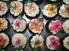 flower cupcakes par mommawants1more