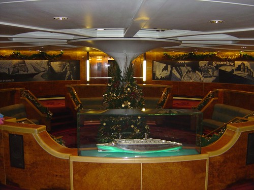 QE2 Midship Lobby (Decorated for Christmas 2004)