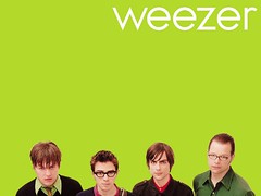 Former Weezer bassist dead at 40