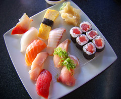 zuvies patiekalai sushi