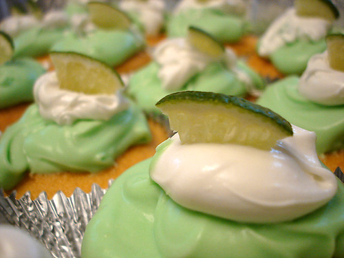 stephanie's kicky key lime pie cupcakes!