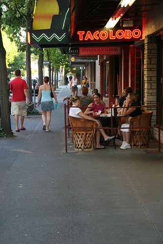 Sidewalk eatery