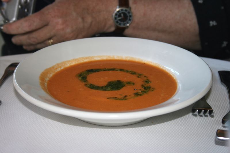 Tomato basil pesto soup