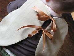 Reversible pinafore ribbon ties