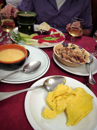 Dinner at Taverna da Nando - bagna cauda and fonduta