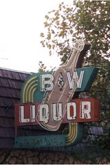 2000 B & W Liquor