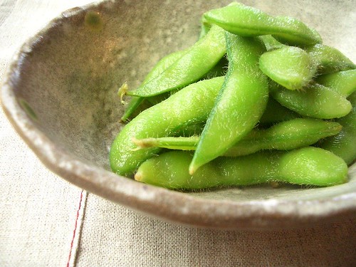 green soybeans / 枝豆