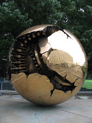 United Nations Sphere by Fran�ois @ Edito.qc.ca, on Flickr