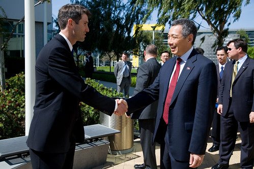 Keith Nilsson and the Prime Minister of Singapore, Lee Hsien Loong
