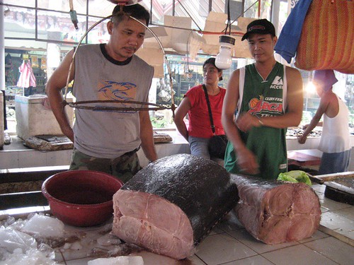  Pinoy Filipino Pilipino Buhay  people pictures photos life Philippinen  菲律宾  菲律賓  필리핀(공화국) Philippines  Boracay seafood, market, vendor, tuna fish 