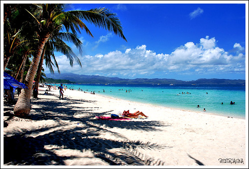 beautiful beaches around the world boracay island image hosted on ...