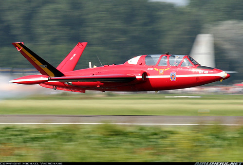 469632171 c6c1ff74c7 Formula One Car Spyker F8 VII takes on F 16 Fighter Jet