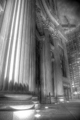 Mighty pillars of the London Guarantee Building in Chicago