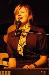 Nejra performs at Bara Vi