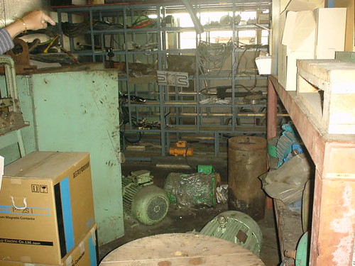 003e - messy store room