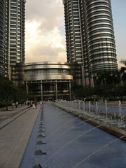 16.Petronas Twin Towers前的噴水池
