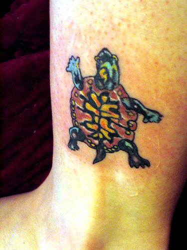 Turtle Tattoo - wider view. Zee new tattoo!