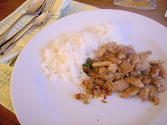 Chicken with mushrooms and lemon grass
