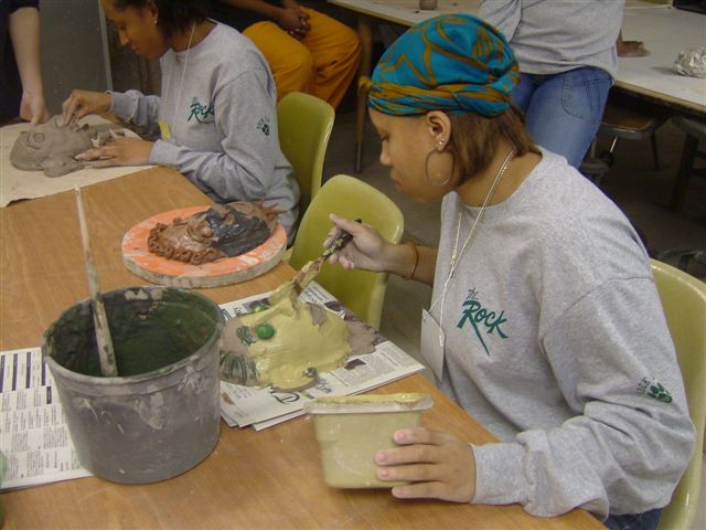 mimi students making masks 008