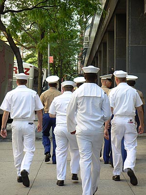 marins dans la rue.jpg