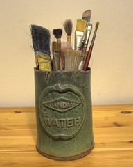 Ceramic paintbrush holder