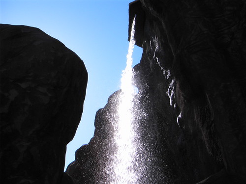 black-mamba-queue-waterfall-2