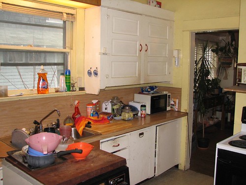 7827 SE Carlton - kitchen