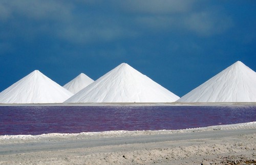 kaukahi님이 촬영한 Making salt.