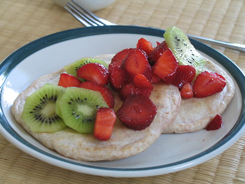Eggless Pancakes with Strawberries and Kiwi