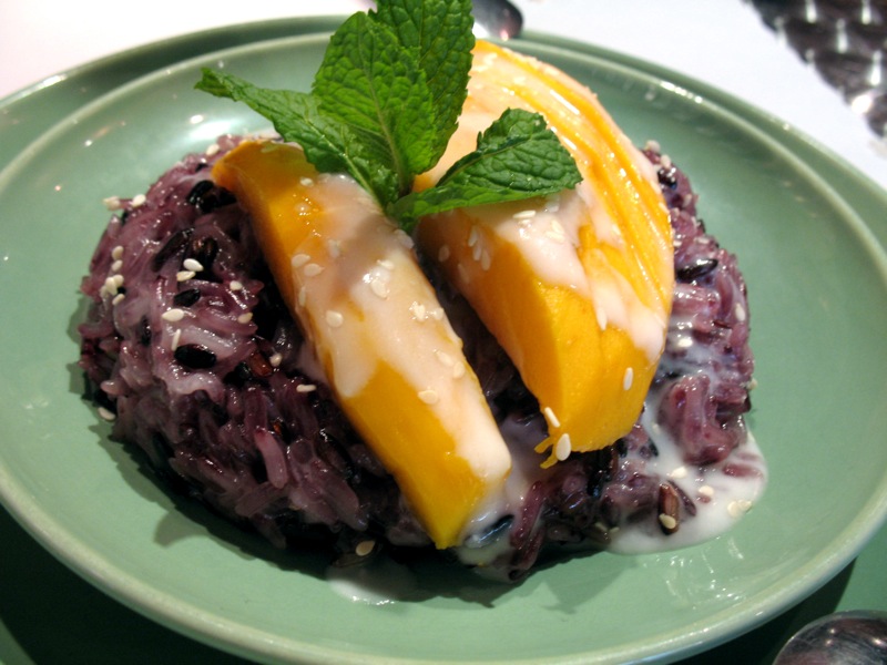 what do vegans eat?: sweet sticky rice with mango