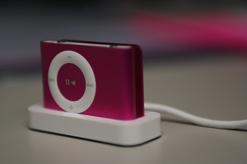  a new pink iPod shuffle (2nd 