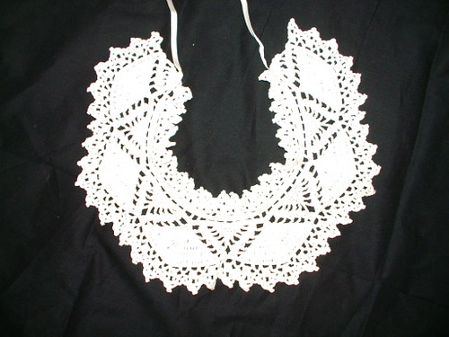 crochet antique collar