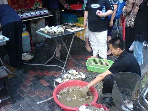 Preparing Oysters