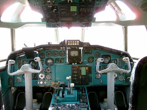 Cockpit i Tupolev 154