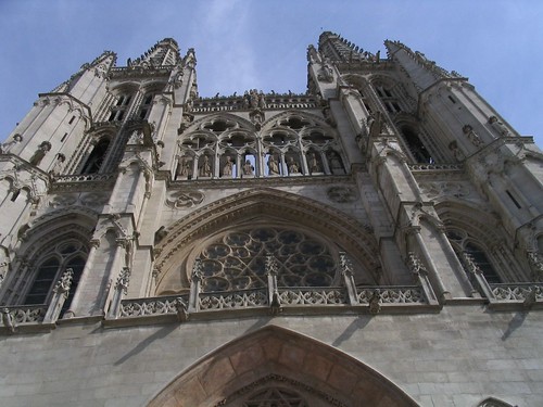 contrapicado de la fachada de la catedral de Burgos