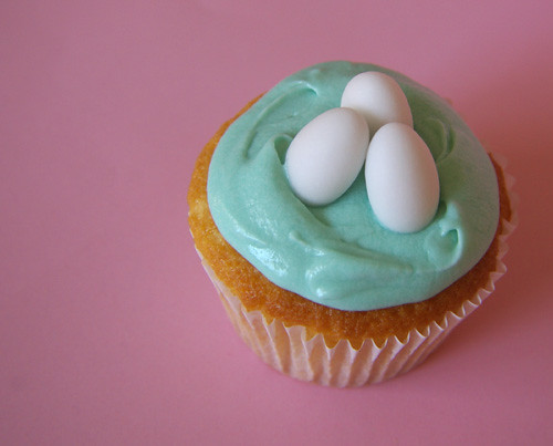 Vanilla Easter Cupcakes by mejika.