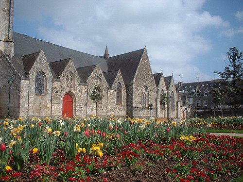 Bursting with flowers in front of a Pontivy Church
