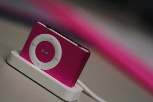 Product Photo/iPod Shuffle 2nd generation Pink Silicon Skin/Click to view.